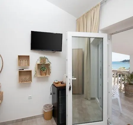 Apartments And Rooms Jakic 3*