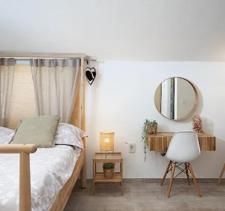 Guest house Apartments And Rooms Jakic