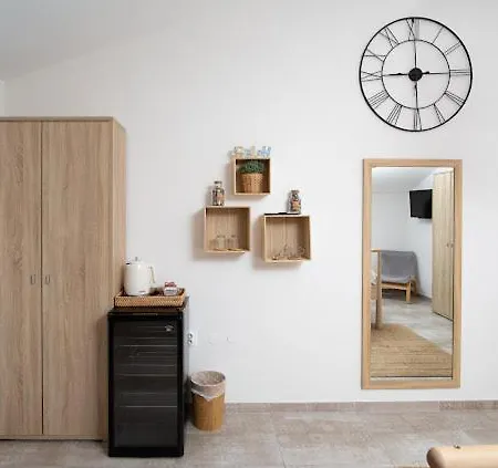 Apartments And Rooms Jakic 3*