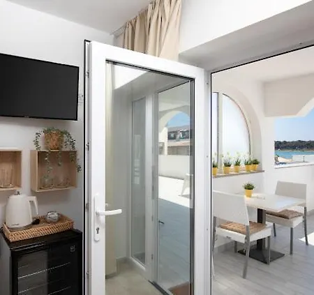 Gostinjska kuća Apartments And Rooms Jakic