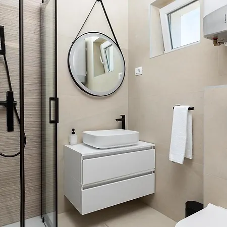 Apartments And Rooms Jakic Guest house Medulin