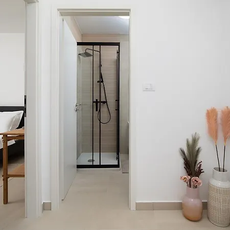 Apartments And Rooms Jakic