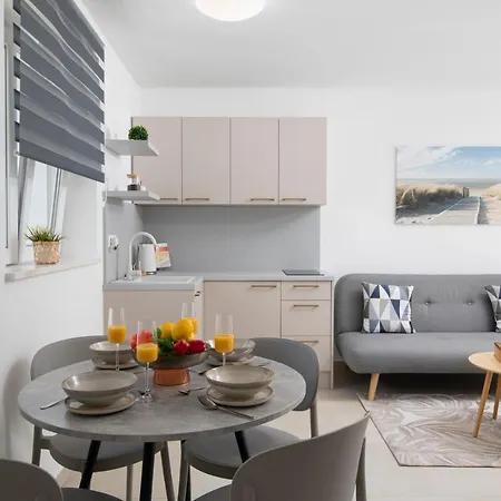 Apartments And Rooms Jakic 3*