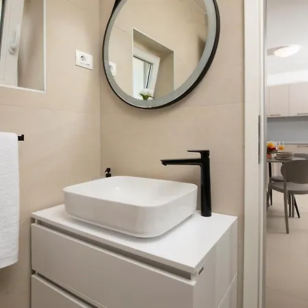 Apartments And Rooms Jakic Guest house Medulin