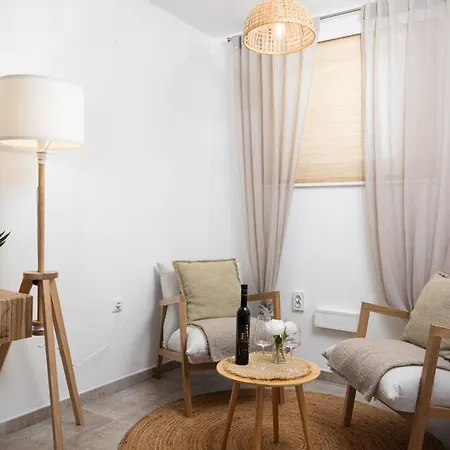 Apartments And Rooms Jakic 3*