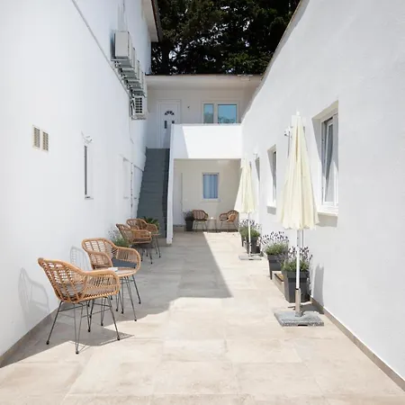 Guest house Apartments And Rooms Jakic Medulin