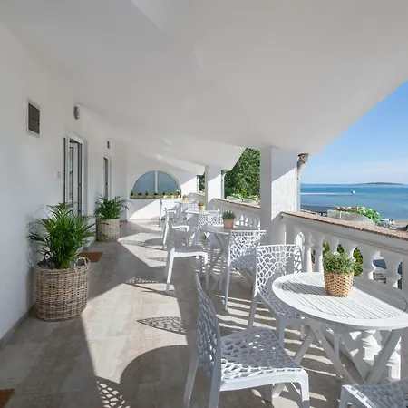 Apartments And Rooms Jakic Gostinjska kuća Medulin