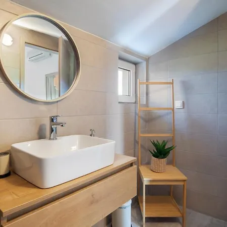 Apartments And Rooms Jakic Gostinjska kuća Medulin