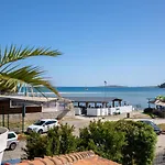 Πανσιόν And Jakic Μεντουλίν