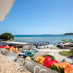 And Jakic Μεντουλίν
